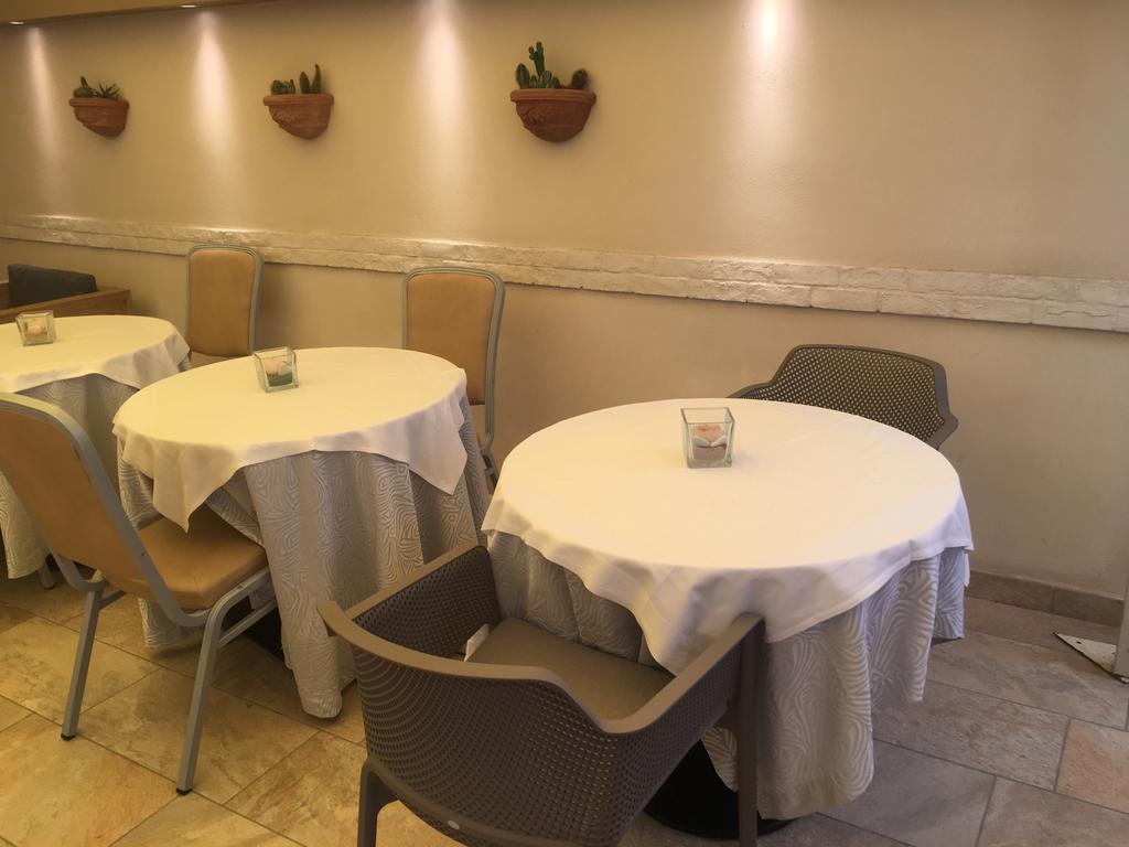 Hotel Enrico Аласио Екстериор снимка